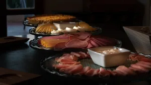 PLAISIR BUFFET