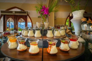 PLAISIR BUFFET — frame 15