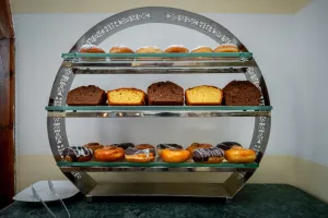 PLAISIR BUFFET — frame 14